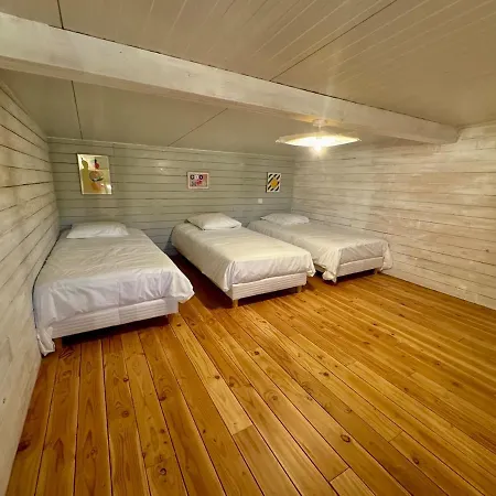 Superbe 5 Personnes 4 Chalet Banassac